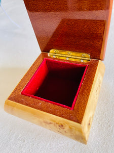 Bird-Eye Maple Intaglio Ring Box